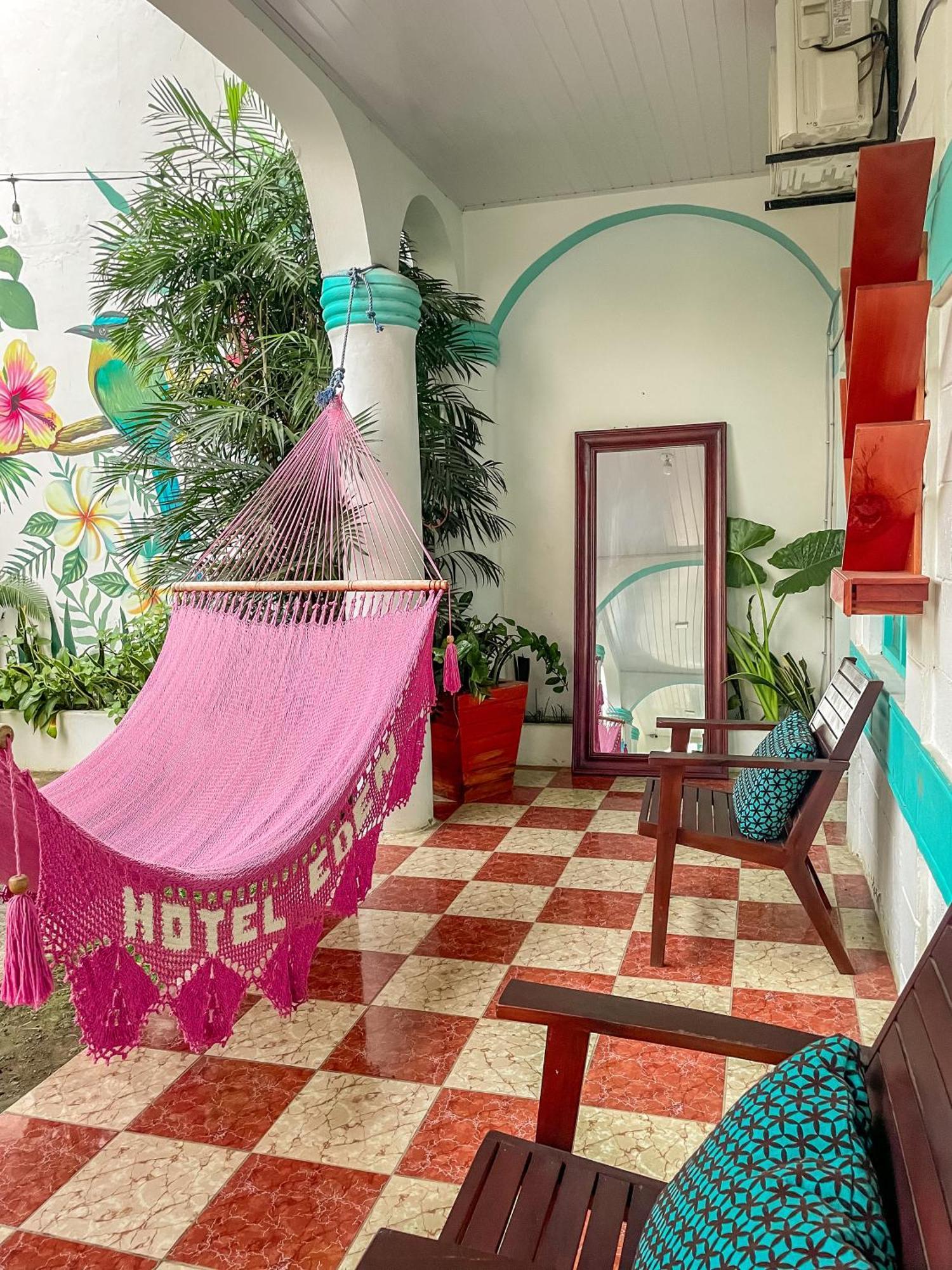 Hostal Eden Moyogalpa Exteriör bild
