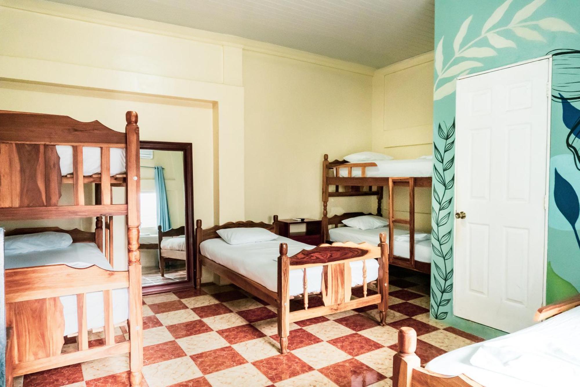 Hostal Eden Moyogalpa Exteriör bild