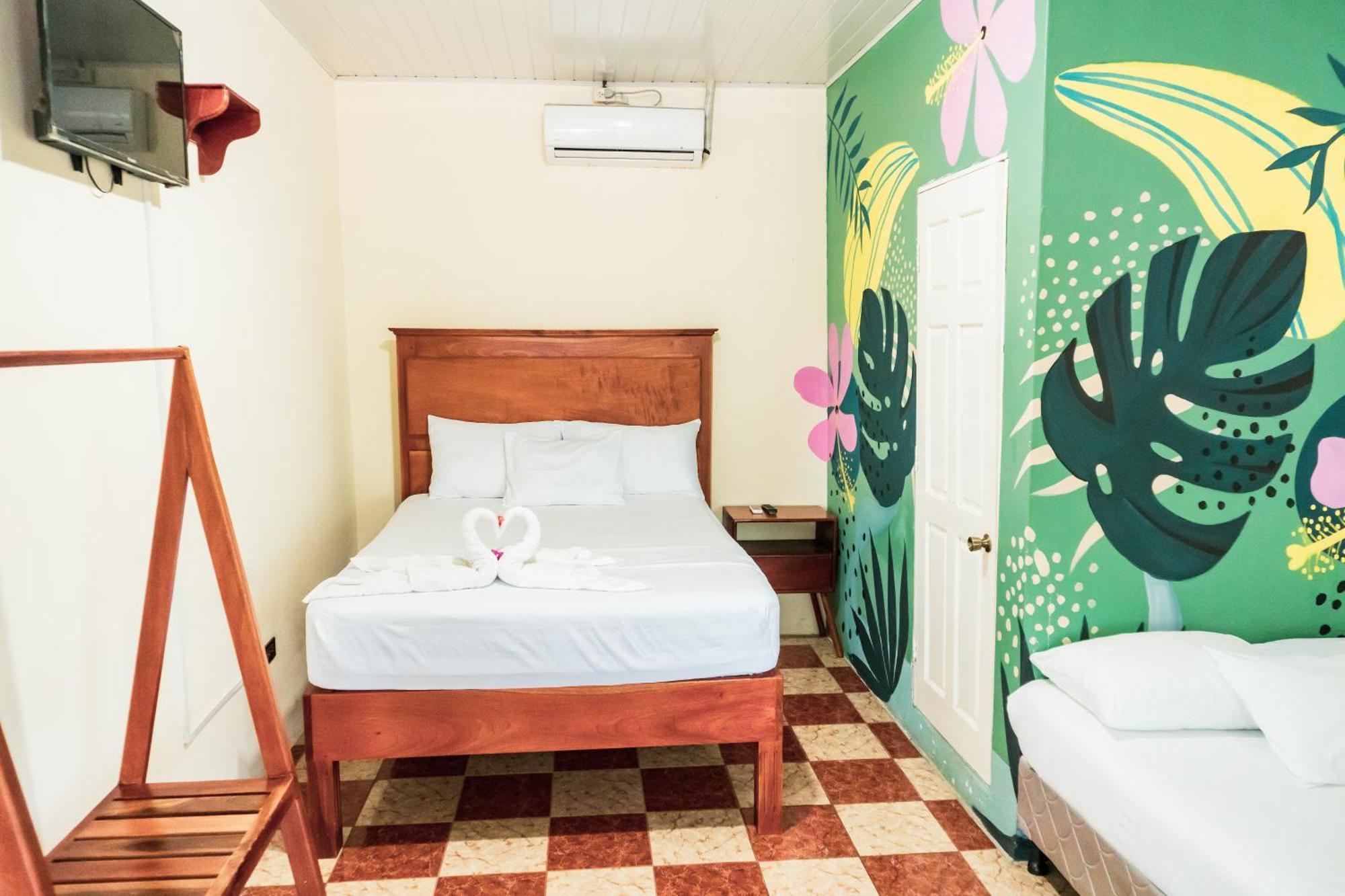 Hostal Eden Moyogalpa Exteriör bild