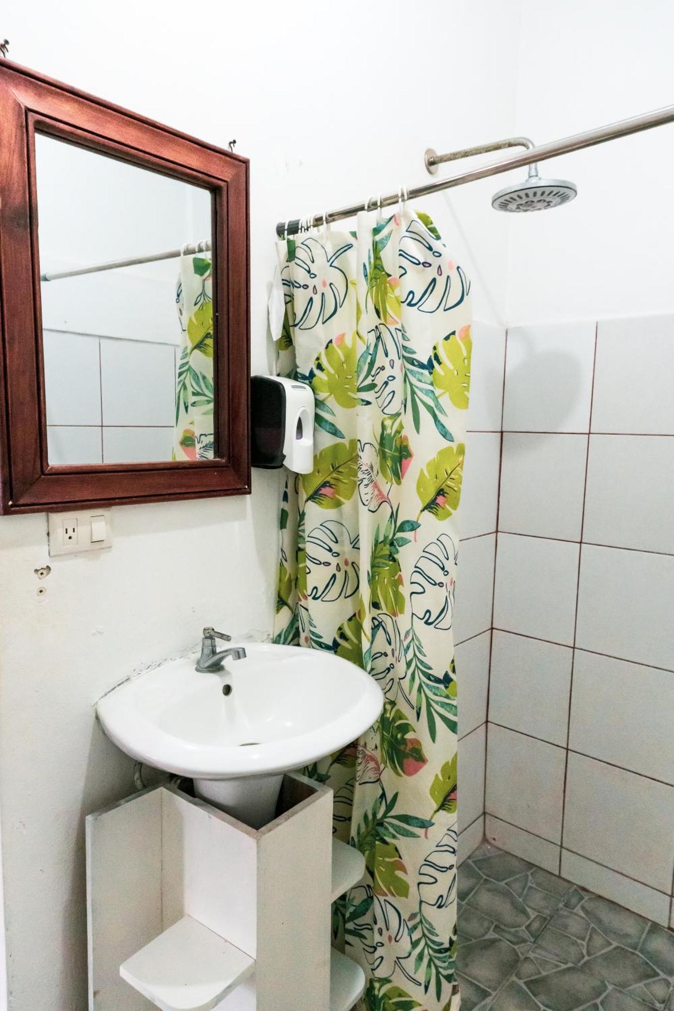 Hostal Eden Moyogalpa Exteriör bild