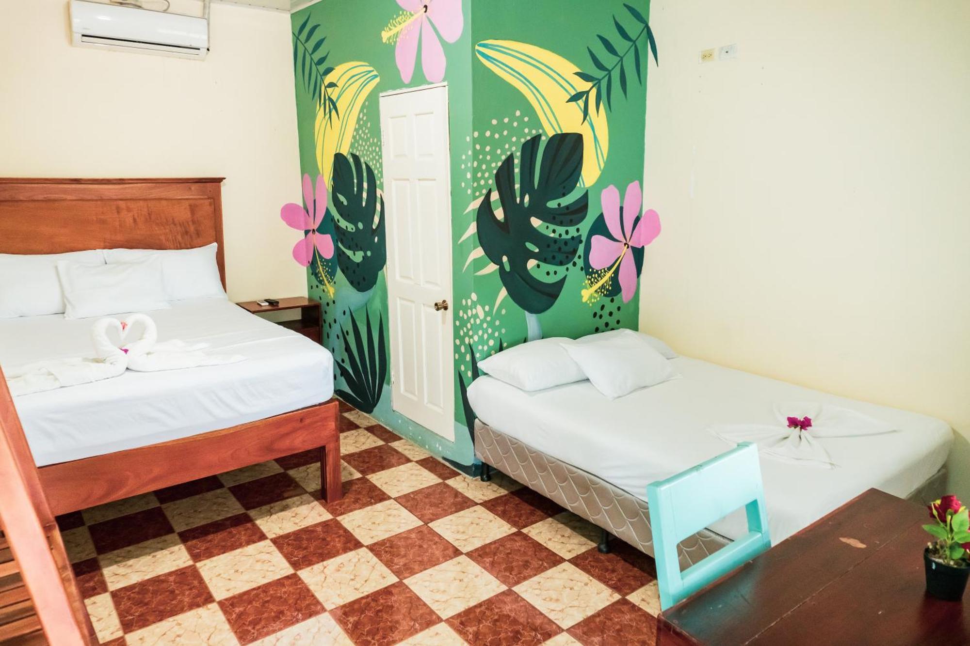 Hostal Eden Moyogalpa Exteriör bild